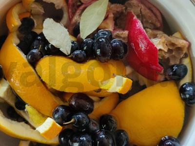 Karštas nuoviras su granatu ir vynuogėmis Žingsnis 5