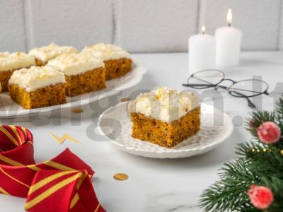 Morkų keksiukai su grietinėlės glaistu pagrindine nuotrauka