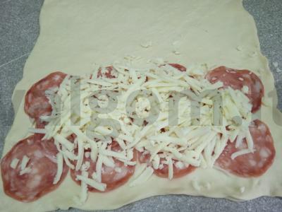 Kruasanai su sūrio dešra, suluguni ir krapais „Pusryčiams“ Žingsnis 2