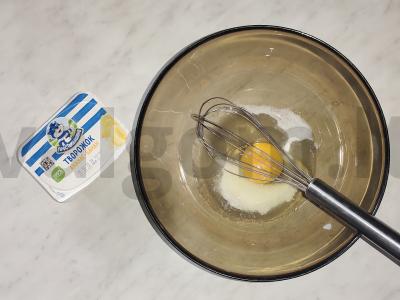 Kefyro blynai su minkštu varškės sūriu Žingsnis 1