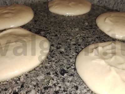 Kefyro blynai su minkštu varškės sūriu Žingsnis 5