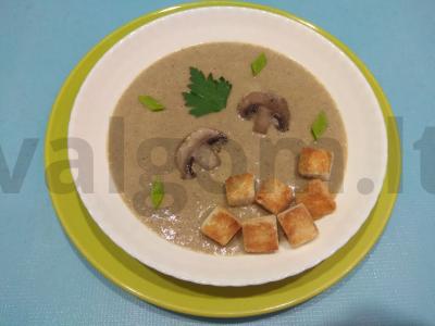 Prancūziškas grybų sriuba-pyragas pagrindine nuotrauka