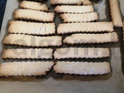 Sūdyto agurkų sausainiai „Gelbėjimosi ratas“ Žingsnis 7