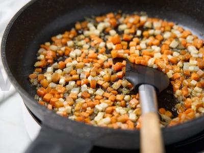 Keptas ryžiai su jūros gėrybėmis Žingsnis 3