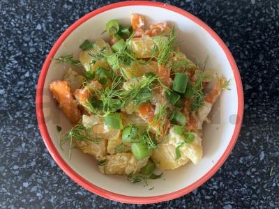 Moliūgas su morkomis, troškinti grietinėje pagrindine nuotrauka