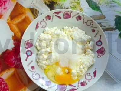 Varškėčiai su braškėmis Žingsnis 2