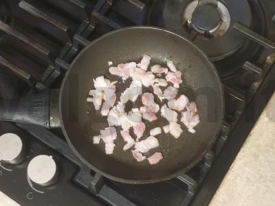 Brusketa su bekonu ir vyšniniais pomidorais Žingsnis 4