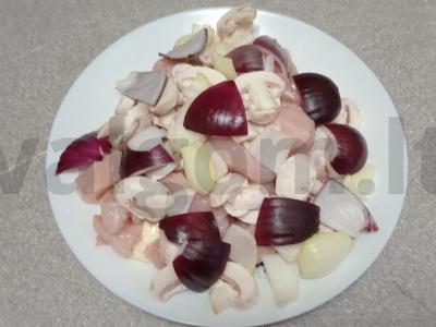 Kepti kiaulienos šašlykai su daržovėmis ir grybais Žingsnis 5