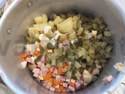 Olivje salotos su žirneliais Žingsnis 5