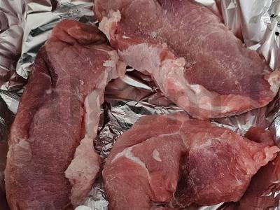 Mėsa orkaitėje su grybais Žingsnis 1