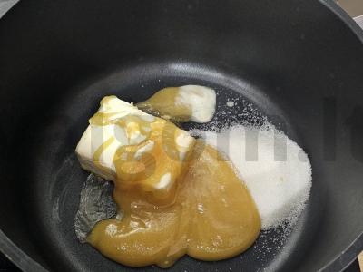 Namų švelnus „Napoleonas“ su grietinės kremu Žingsnis 3