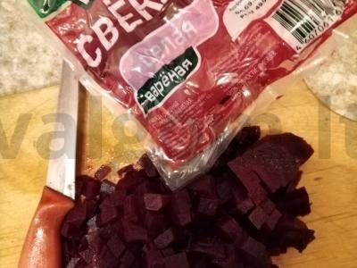 Salotos su burokėliais, silke ir žirneliais Žingsnis 2