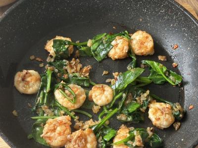 Pasta su krevetėmis grietinėlės padaže Žingsnis 2