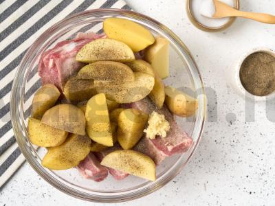 Jauni bulvės su mėsa orkaitėje Žingsnis 3