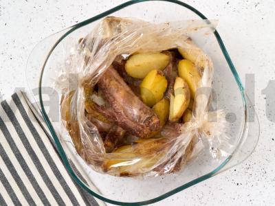 Jauni bulvės su mėsa orkaitėje Žingsnis 5