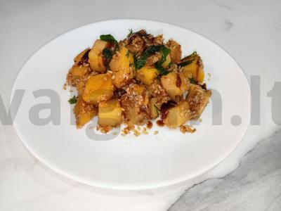 Kepta moliūgų su terijaki padažu ir sezamu pagrindine nuotrauka