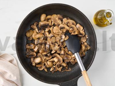 Keptos bulvės su šampinjonais Žingsnis 4