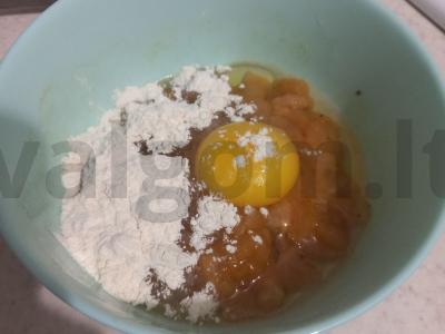 Smulkintos kotletės Žingsnis 3