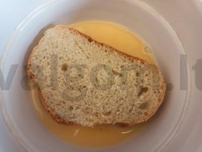 Minkšti skrudinti duonos gabaliukai su bekonu ir salčichonu Žingsnis 4