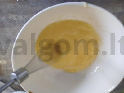 Varškės apkepas su manų kruopomis ir vanilinu Žingsnis 2