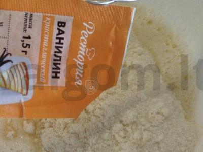 Varškės apkepas su manų kruopomis ir vanilinu Žingsnis 3