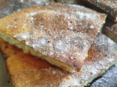 Varškės apkepas su manų kruopomis ir vanilinu pagrindine nuotrauka