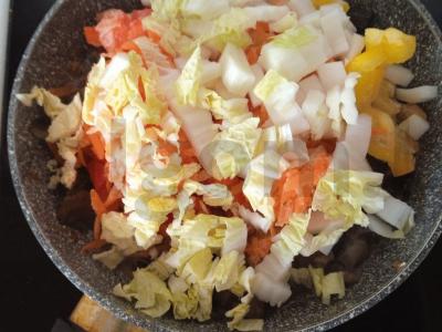 Vištiena su ananasais ir grybais saldžiarūgščiame padaže Žingsnis 4