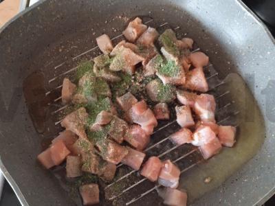 Vištiena su ananasais ir grybais saldžiarūgščiame padaže Žingsnis 6