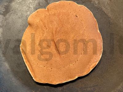 Bananų blynai iš blynų miltų Žingsnis 7