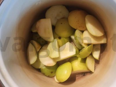 Vynuogių kompotas su obuoliais Žingsnis 1