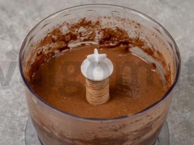 Šokoladinis kremas iš bananų ir avokado Žingsnis 2