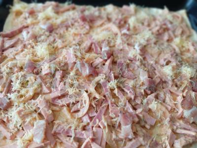 Pica ant paruošto be mielių tešlos Žingsnis 4