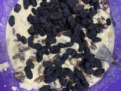 Sūrio sausainiai su tamsiais razinomis ir riešutais Žingsnis 4