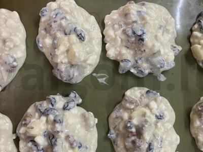 Sūrio sausainiai su tamsiais razinomis ir riešutais Žingsnis 7