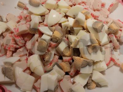 Salotos su krabų lazdelėmis ir žaliąja pupelių Žingsnis 3