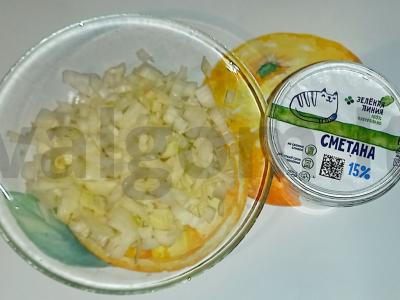 Vištienos kepenėlės su grietine vakarienei Žingsnis 2