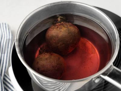 Salotas su burokėliais ir agurkais Žingsnis 1