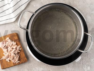 Žalios špinatų sriubos su daržovėmis Žingsnis 4