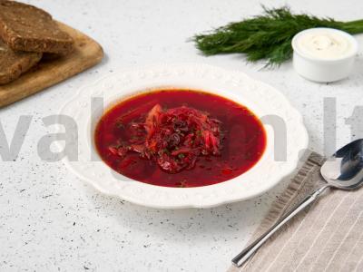 Borsčas su vyšniomis pagrindine nuotrauka