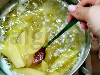 Kaimiški bulvės, keptos orkaitėje Žingsnis 3