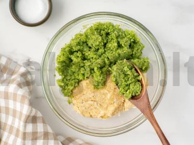 Brokolių blynai su sūriu Žingsnis 3