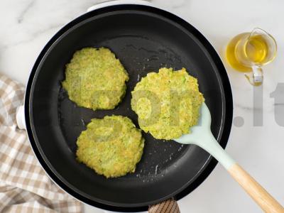 Brokolių blynai su sūriu Žingsnis 4