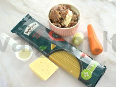 Spagečiai su troškiniu ir sūriu Žingsnis 1