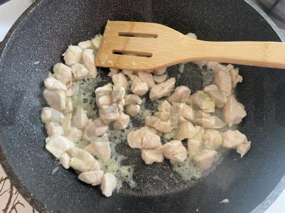 Spagečiai su švelniu mėsos padažu Žingsnis 2