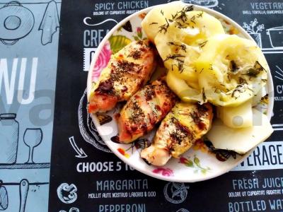 Kepti cukinijų ir kalakutienos ritinėliai pagrindine nuotrauka