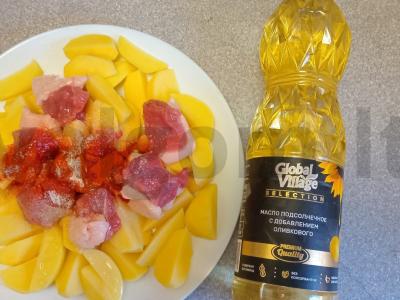 Bulvės, keptos su antis filė, paprika ir česnaku Žingsnis 5