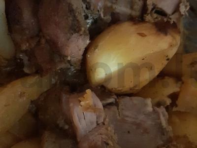 Kalakutiena su bulvėmis orkaitėje pagrindine nuotrauka