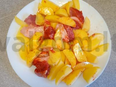 Bulvės, keptos su antis filė, paprika ir česnaku Žingsnis 6