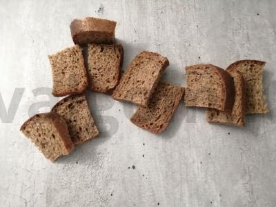 Sumuštiniai „Užkandžiai“ ant rugių duonos Žingsnis 1