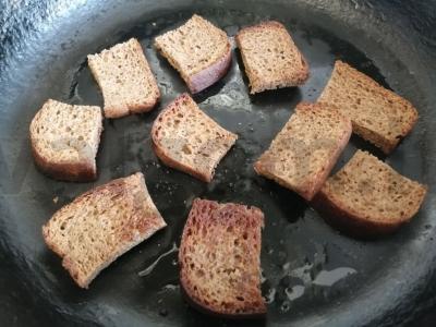 Sumuštiniai „Užkandžiai“ ant rugių duonos Žingsnis 2